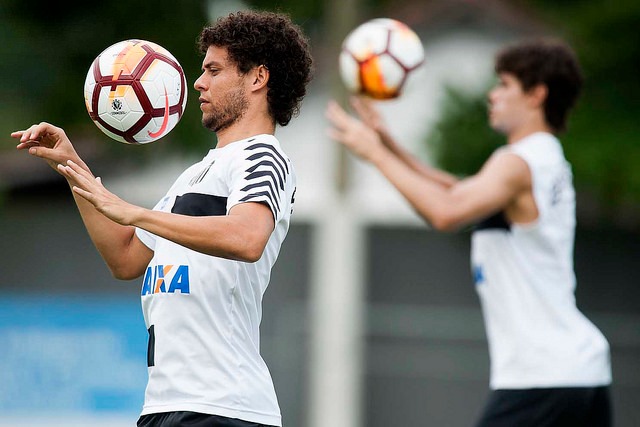 Victor Ferraz vira dúvida no Santos para enfrentar o Real Garcilaso