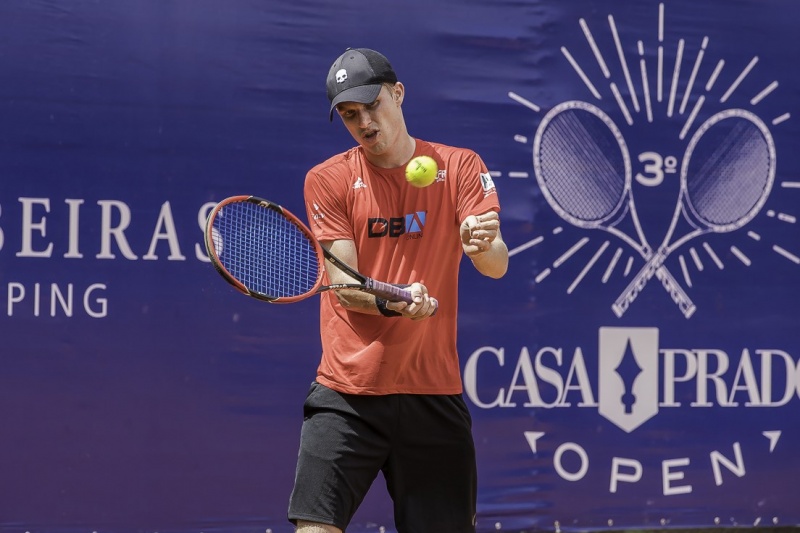 Sinopense Marvin Spiering vence torneio de tênis em Cuiabá-MT