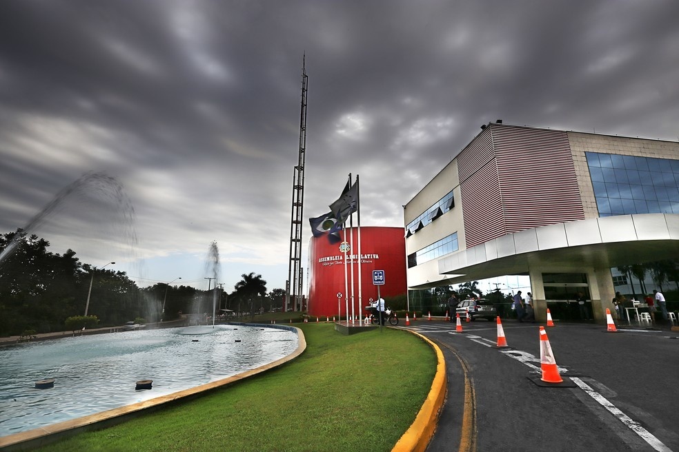 Projeto de deputado quer proibir empréstimos a aposentados por telefone em MT