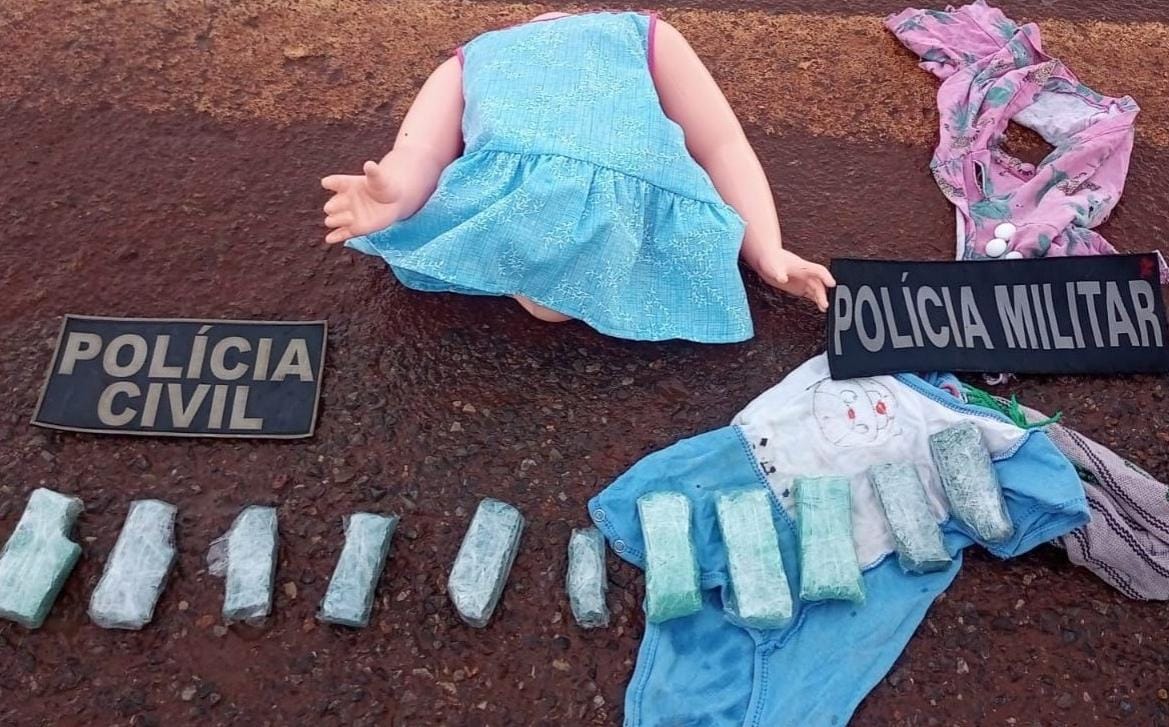 Após deixar a prisão rapaz é preso com entorpecentes escondidos em boneca em Marcelândia-MT