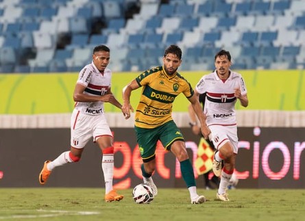 Cuiabá empata com Botafogo-SP na Arena Pantanal e segue ameaçado pelo Z4