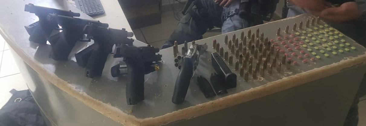 Força Tática apreende armas de fogo, munições e entorpecentes de facção criminosa em Sorriso-MT