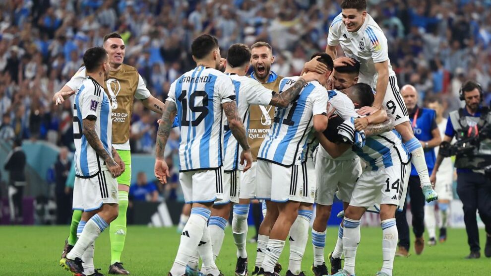 Messi dá show, Argentina vence Croácia por 3 a 0 e vai à final da Copa