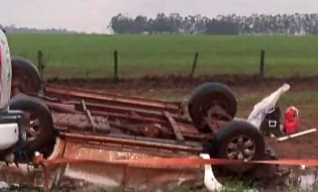 Caminhonete capota na BR-163 em Sinop-MT e cinco ficam feridos