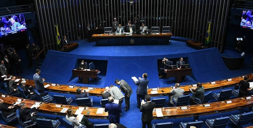 Comissão do Senado aprova fim da escala 6×1 e prevê jornada de 36h semanais
